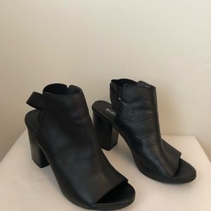 Women’s shoes